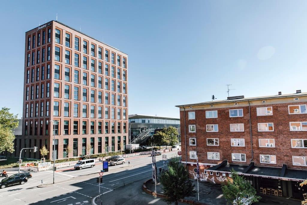 Komplett Neu: 2-Zi Zentral Im Altbau. 24H-Checkin Kiel Buitenkant foto